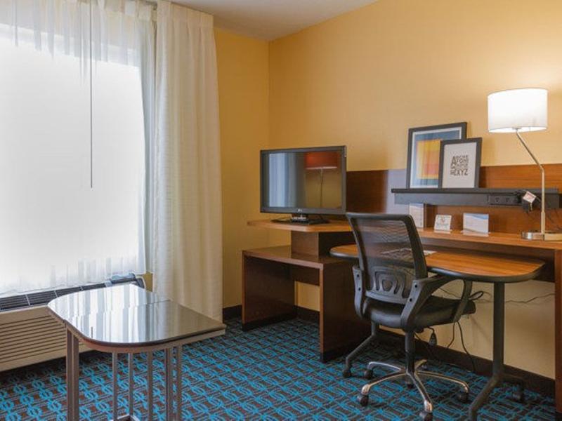 Hotel Baymont By Wyndham St Charles à Saint Charles Extérieur photo