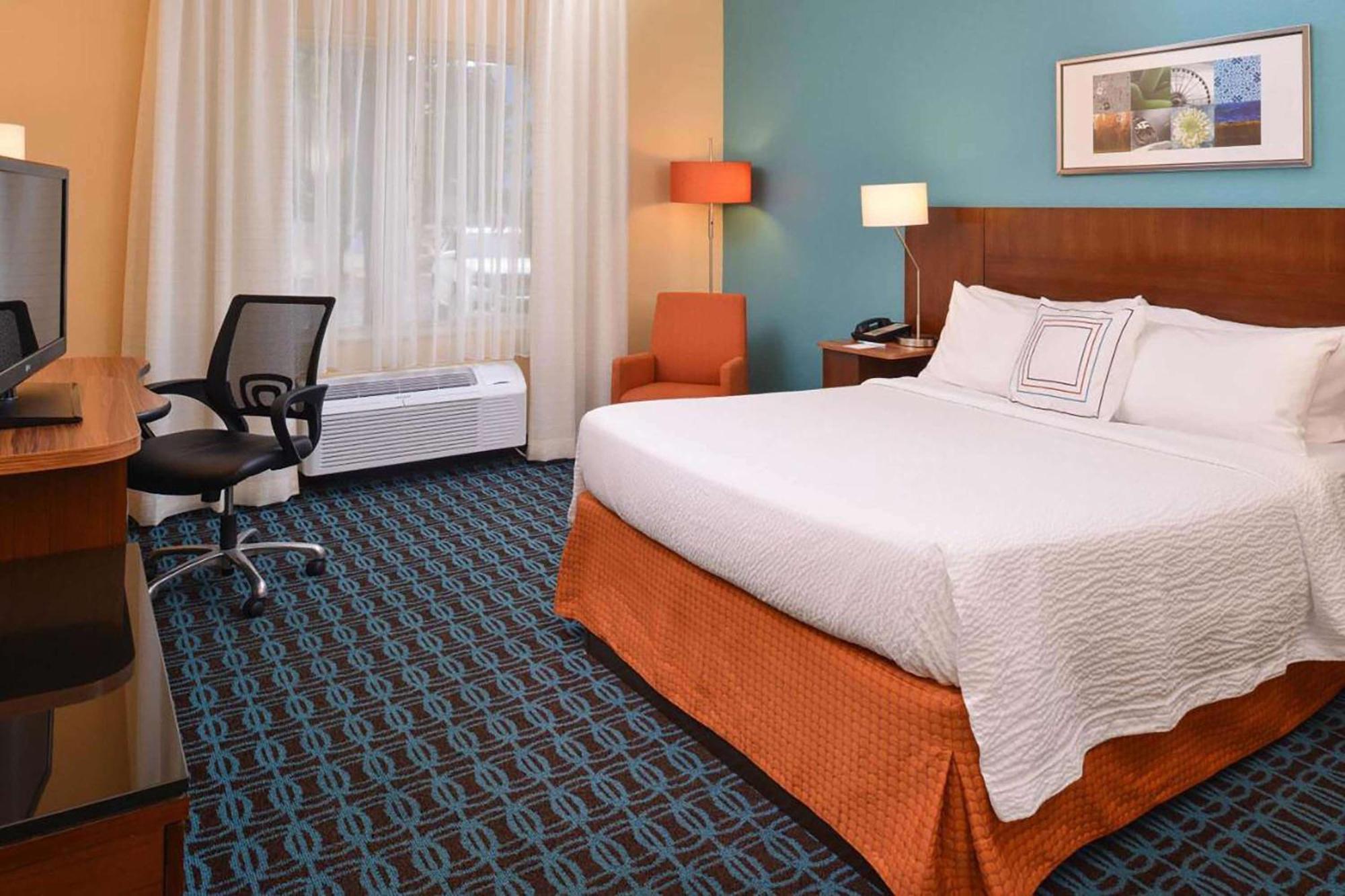 Hotel Baymont By Wyndham St Charles à Saint Charles Extérieur photo